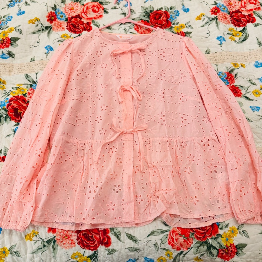 Eyelet Bows Pink Blouse 🎀 - Picture 2 of 12